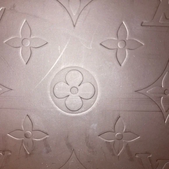 Authentic pre loved Louis Vuitton!!🥰🥰Charly Monogram- Glacéd Brown Leather - Picture 15 of 15